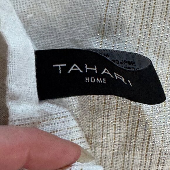 Tahari Home White & Gold Metallic Stripe Table Linens Set 8 Gold Napkin Rings - Picture 5 of 9